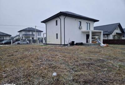 Casă cu 4 camere cu Teren 735 Mp în Miroslava - 2