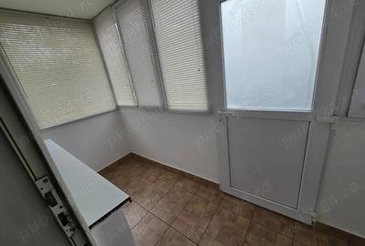 Garsonieră decomandată în Steaua - 2