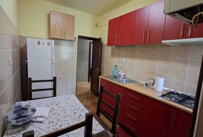 Apartament cu 3 camere semidecomandat în Central - 6