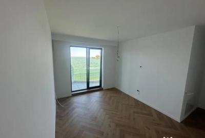 Apartament cu 3 camere decomandat în Central - 2