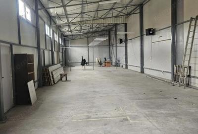 Spațiu comercial, de 300 mp, în Central - 1