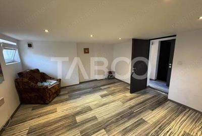 Casă cu 5 camere cu Teren 250 Mp în Lazaret