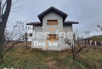 Casă cu 3 camere cu Teren 1500 Mp în Horlești - 7