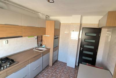 Apartament cu 3 camere decomandat în Drumul Taberei - 3