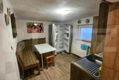 Casă cu Teren 100 Mp în Central - 1