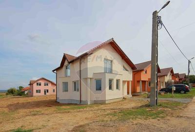 Casa cu 5 camere ?i 482 mp teren, de vanzare in Paleu - 2