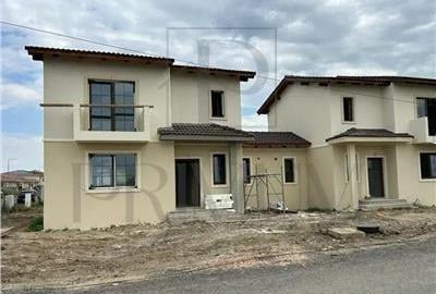 Duplex despartit prin camera tehnica - 2 dormitoare - 2 bai - zona foarte buna !