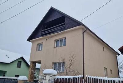 Casă cu 4 camere cu Teren 700 Mp în Recea - 1