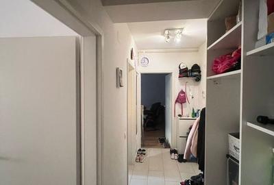 Apartament cu 2 camere decomandat în Olteni - 7