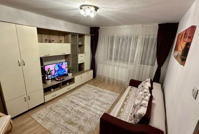 Apartament cu 2 camere decomandat în Casa de Cultură - 1