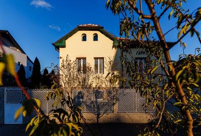 Casa Individuala pentru Birouri - Parcare Privata & Recent modernizata - 2