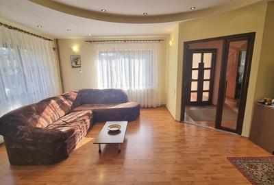 Vila de 8 camere zona centrala Stupini Brasov - 3