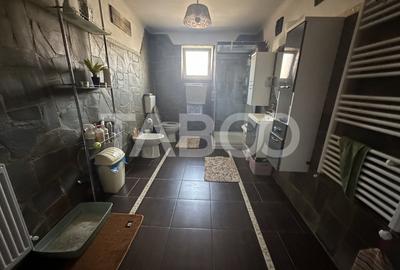 Casa de vanzare 5 camere zona barbeque  salon de evenimete ciubar - 13