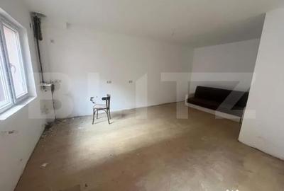 Apartament cu 2 camere semidecomandat în Decebal