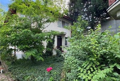 Lac Baneasa, Herastrau , proprietate compusa din 2 vile - 4