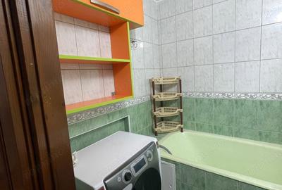 Garsonieră decomandată în Titan