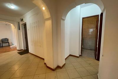 Apartament 4 camere-Podu Ros-Palas-sens giratoriu - 9