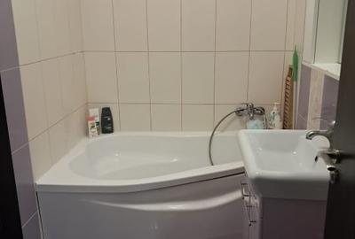 Garsonieră decomandată, mobilată în Pajura - 6