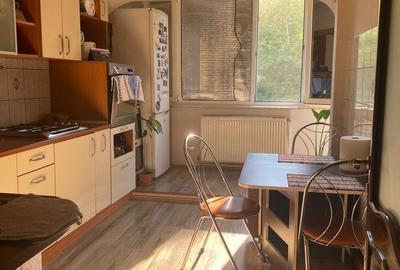 Apartament cu 3 camere decomandat în Sud - 1