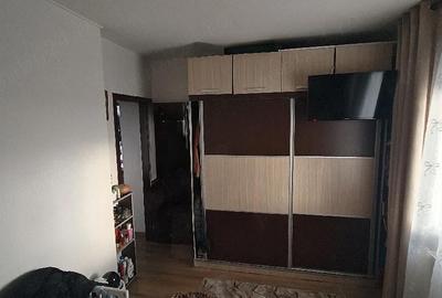 Apartament cu 2 camere semidecomandat în Marghiloman - 1