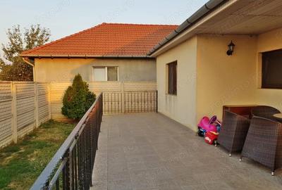 Casă cu 4 camere cu Teren 520 Mp în Sântion - 3