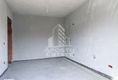 Casă cu 4 camere cu Teren 300 Mp în Central - 2