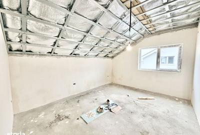 Casă cu 4 camere în Moșnița Veche