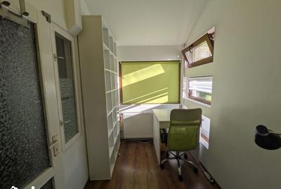 Casă cu 4 camere cu Teren 1750 Mp în Central - 1