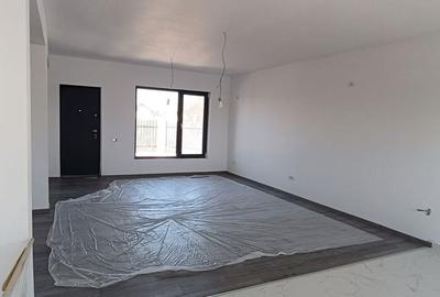 Casă cu 3 camere cu Teren 280 Mp în Berceni - 2