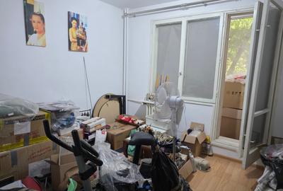 Titan, pe Barajul Sadului,10 minute metrou, bloc 1978, 2 gr sanitare,piata Minis - 5