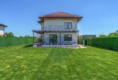 Vila frumoasa cu 5 camere, 700 mp currte si pompa de caldura - Saftica - 2
