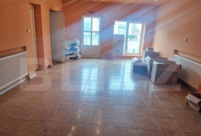 Casă cu 5 camere cu Canalizare în Centrul Civic - 18