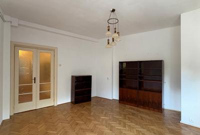 Unirii Sfanta Vineri Tribunal 3 camere dec. Singur pe nivel, centrală de ap. - 4