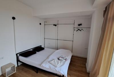 APARTAMENT 3 CAMERE   CU 3 BAI - LUX - LOC PARCARE - COMISION 0 - 28