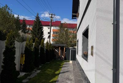Casă cu 4 camere în Noua - 3