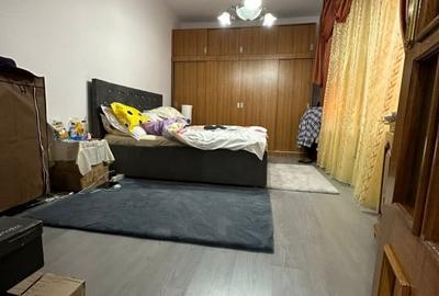 Zona Centrala, casa cu 4 camere si doua spatii comerciale. - 9