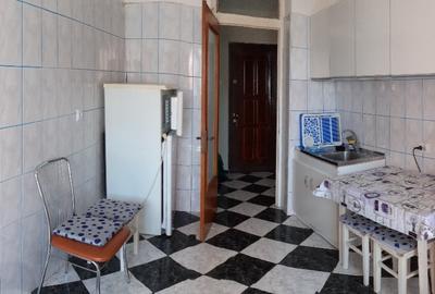 Particular inchiriez ap. 2 cam Rond Baba Novac - 4