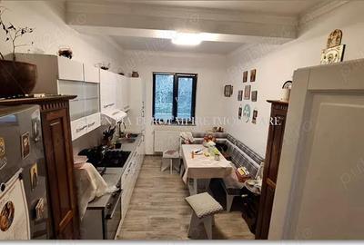 Casa de vanzare in localitatea Lazu - 5