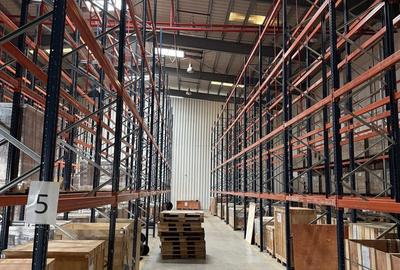 Spațiu comercial, de 900 mp, în Industriilor - 4
