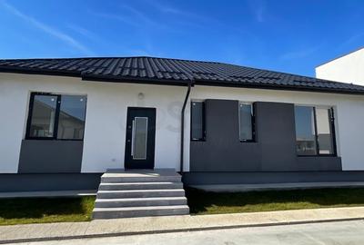 Casă individuală cu 4 camere cu Canalizare în Tunari - 1