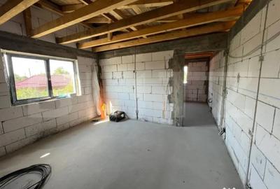 Casă cu 2 camere cu Teren 300 Mp în Central - 4