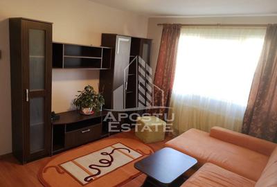 Apartament cu 3 camere semidecomandat, mobilat în Circumvalațiunii - 8