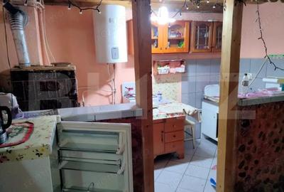 Casă cu Teren 350 Mp în Deal