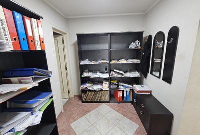 Apartament cu 3 camere decomandat în Calea Călărașilor - 4