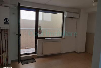 Spațiu comercial, de 57 mp, în Central - 6
