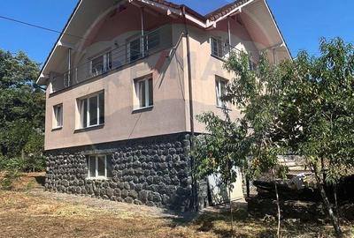 Casa / Vila cu 5 camere de vanzare in ILBA - 2