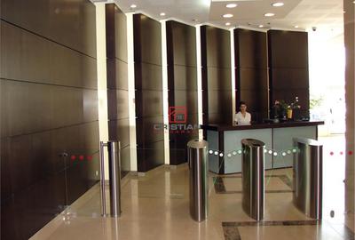 Spațiu comercial, de 13,050 mp, în Unirii