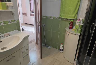 Vand casa Harman 4 camere  locatie centrala singur in curte - 8