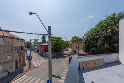 Casă cu 3 camere cu Teren 381 Mp în 1 Mai - 14