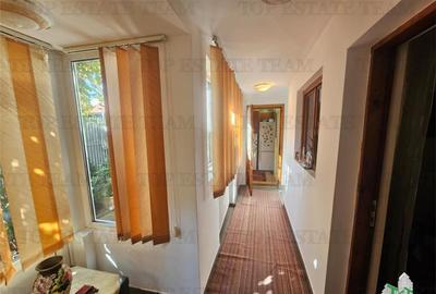 Casuta 3 camere placa peste etaj zona Margeanului - 3
